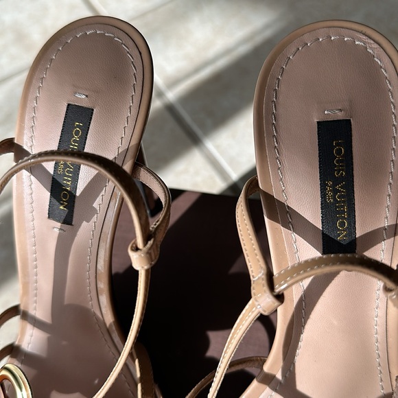 Louis Vuitton Flower Slingback Heels ✨ - Picture 4 of 9